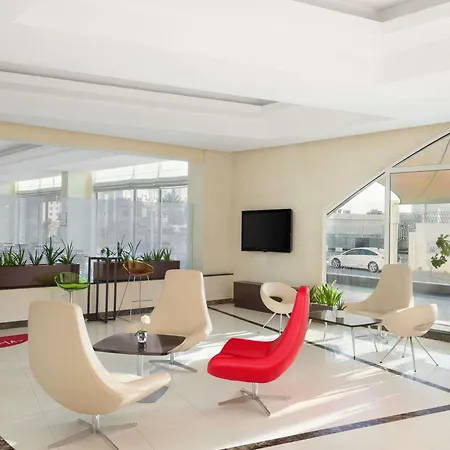 Ibis Muscat-2